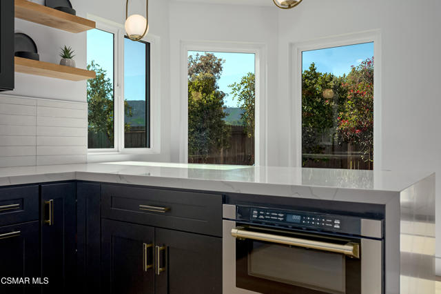 574 Nicole Drive, Newbury Park CA: https://media.crmls.org/mediaz/e7b36d4d-a28a-480c-a570-dfebda52c273.jpg