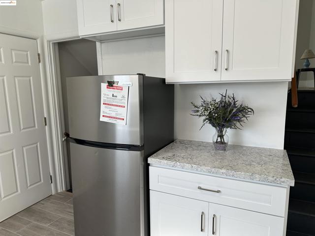 1937 87th Avenue, Oakland CA: https://media.crmls.org/mediaz/e7b402fd-a119-4228-a53b-58751cea0d25.jpg