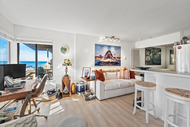 1 Surf Way, Monterey CA: https://media.crmls.org/mediaz/e7b51e6b-9e5a-42f0-b78d-adb5e93fda7b.jpg