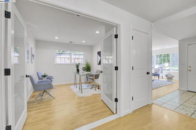 40652 Encanto Way, Fremont CA: https://media.crmls.org/mediaz/e7b5a779-3bda-4264-9c67-e07567c23137.jpg