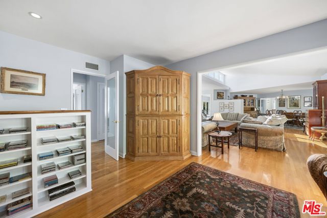 Drew Fenton | 11215 W Sunset Boulevard Los Angeles CA | MLS: 7520415 Drew Fenton | 11215 W Sunset Boulevard Los Angeles CA | MLS: 7520415