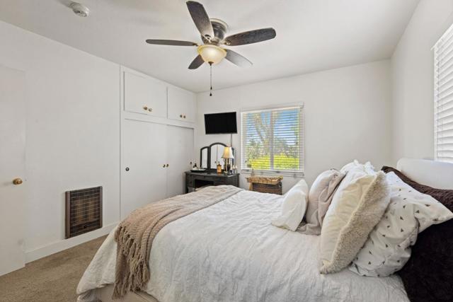 4211 Bolsa Road, Hollister CA: https://media.crmls.org/mediaz/e7b80d90-67fb-4bd2-9468-bba90b769b51.jpg