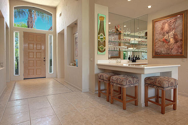 379 Tomahawk Drive, Palm Desert CA: https://media.crmls.org/mediaz/e7b8218a-75f2-4429-a772-259497b89051.jpg