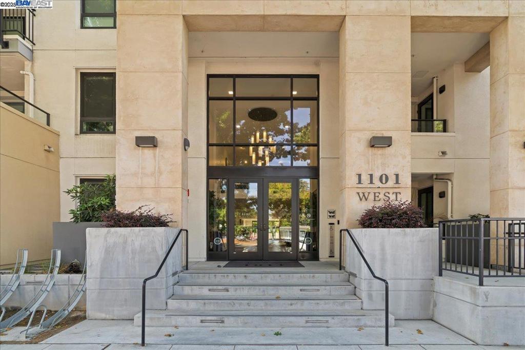 1101 W El Camino #209