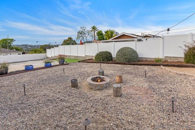 10190 Madrid Way, Spring Valley CA: https://media.crmls.org/mediaz/e7b98201-366b-452e-8894-b33b973388e4.jpg