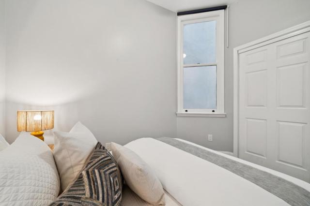 3000 26th Street, San Francisco CA: https://media.crmls.org/mediaz/e7ba7e5c-f531-458b-a86a-ce50e8f2d9cd.jpg