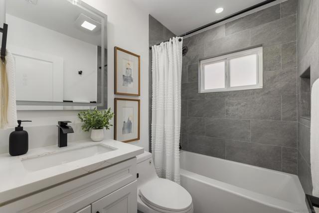 3736 38 Louisiana St, San Diego CA: https://media.crmls.org/mediaz/e7ba9649-ca8d-404e-b4c4-e0b9d0775187.jpg