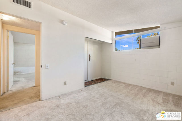 74127 Velardo Drive, Palm Desert CA: https://media.crmls.org/mediaz/e7ba99d9-2de6-4d36-9791-2d5cc1b03a6a.jpg