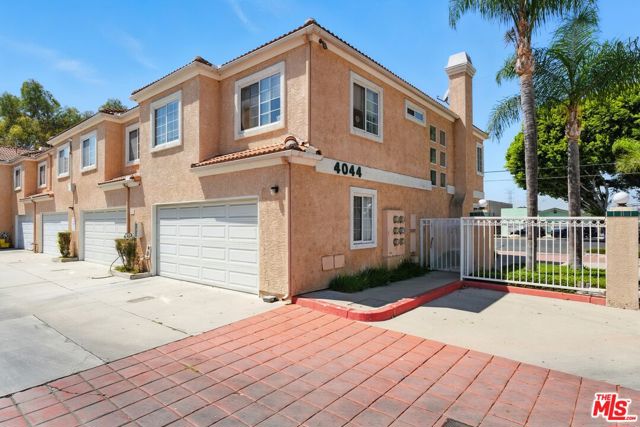 4044 Rosemead Boulevard, Pico Rivera CA: https://media.crmls.org/mediaz/e7bb0e47-bc12-411a-8095-4705e3b24649.jpg