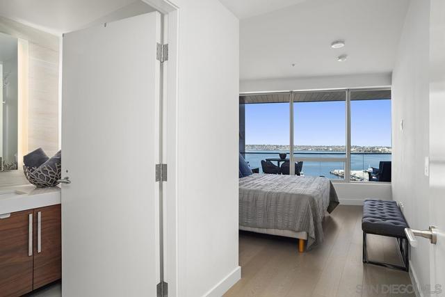 888 W E Street, San Diego CA: https://media.crmls.org/mediaz/e7bbb004-1e70-4f12-a082-dd609c74bf7e.jpg