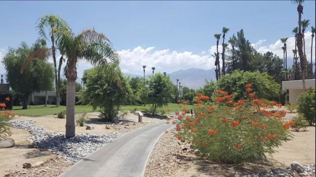 67162 W Chimayo Drive, Cathedral City CA: https://media.crmls.org/mediaz/e7bcc93f-171e-4546-9b13-6c95be90a260.jpg