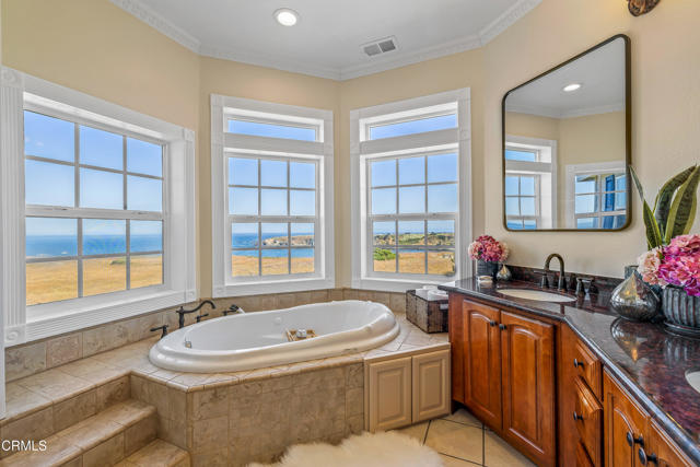 Image 34 of 54 For 19351 Del Mar Drive