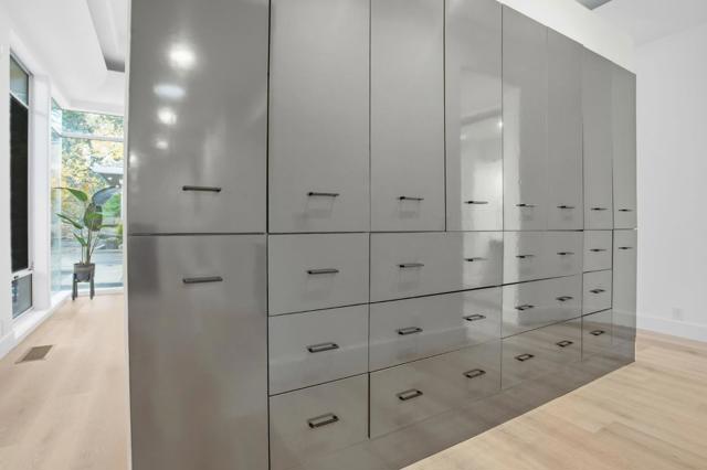 3895 Fair Oaks Boulevard, Sacramento CA: https://media.crmls.org/mediaz/e7bd555c-a442-4988-85c4-9632a66cb3e7.jpg