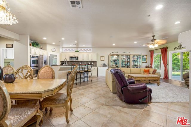850 Ventana, Palm Springs, CA 92262