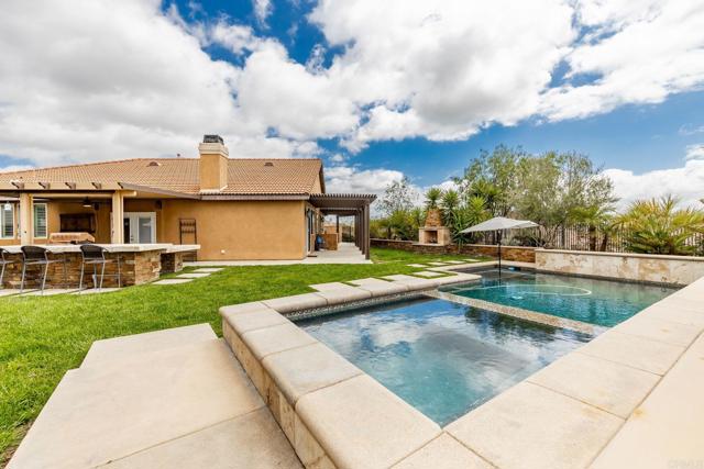 25111 Cedar Ridge Court, Wildomar CA: https://media.crmls.org/mediaz/e7be7d02-45a8-4df7-8d22-81f337bb0f7f.jpg