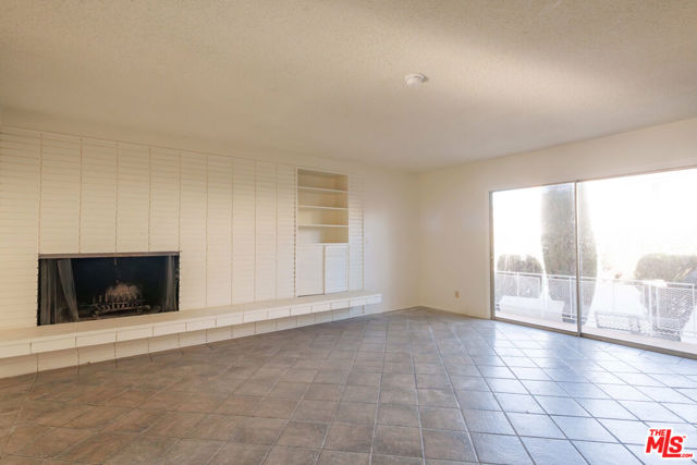 4505 Santa Rosalia Drive, Los Angeles CA: https://media.crmls.org/mediaz/e7bed770-6eed-4015-a208-558b0d67cacd.jpg