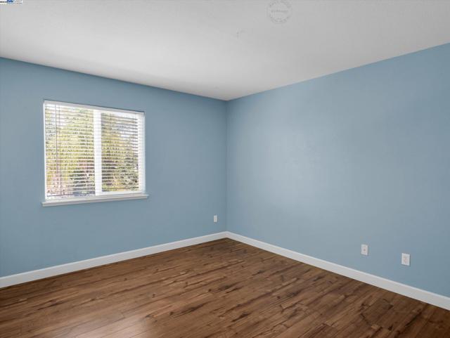 1413 Angus St, Patterson CA: https://media.crmls.org/mediaz/e7bf297f-26bb-4faa-aa7b-b8320bcb683e.jpg