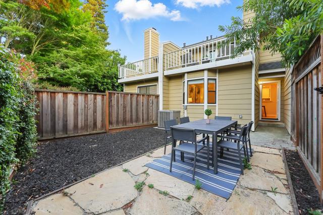 181 Ada Avenue, Mountain View CA: https://media.crmls.org/mediaz/e7bf6a9d-40ba-44d1-b785-a6a8ab4d2e52.jpg