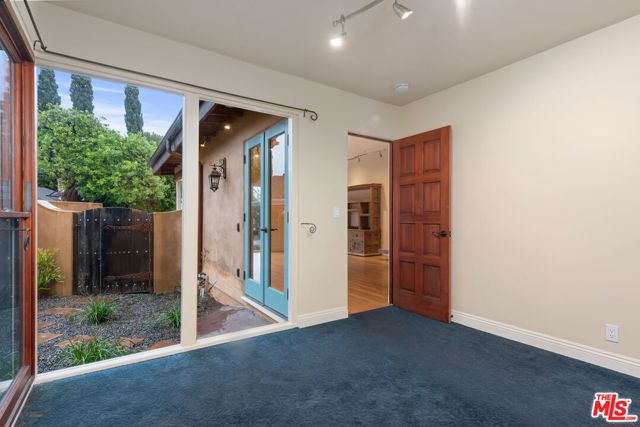 16141 Bayberry Place, Sherman Oaks CA: https://media.crmls.org/mediaz/e7bf7b94-d8d8-4b61-81cd-a21a8071cdeb.jpg