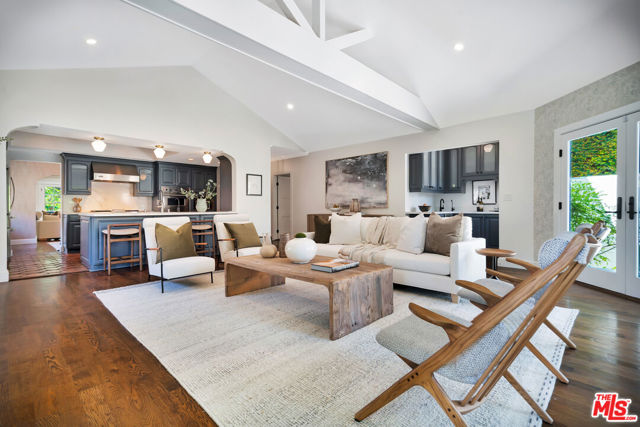 14071 Roblar Road, Sherman Oaks CA: https://media.crmls.org/mediaz/e7bfde76-eeff-41af-ac25-6ea761e664a5.jpg