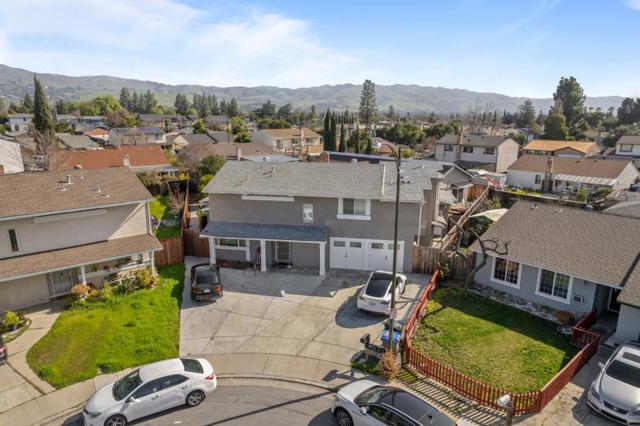 2604 Sierra Vista Court, San Jose CA: https://media.crmls.org/mediaz/e7bfff27-5ba1-4edd-98cf-fe0f11efb82b.jpg