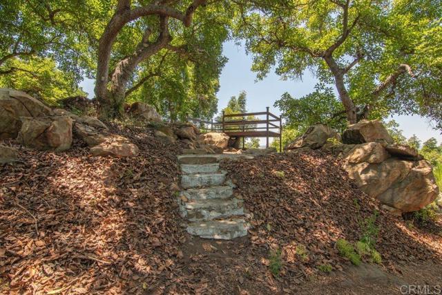 3137 E Valley Parkway, Escondido CA: https://media.crmls.org/mediaz/e7c0239a-7809-433a-b195-f9f9e0fa8d6a.jpg