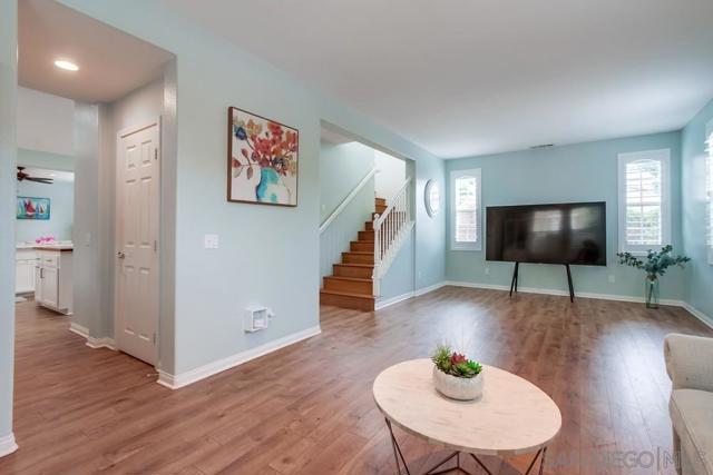 15655 Paseo Montenero, San Diego CA: https://media.crmls.org/mediaz/e7c1b106-1f3e-4a8b-be8d-421025438f24.jpg