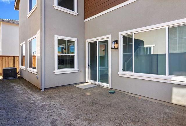 5716 Lake Club Drive, Fairfield CA: https://media.crmls.org/mediaz/e7c2b2a7-0fbf-48e8-b68a-2146a04c4f09.jpg