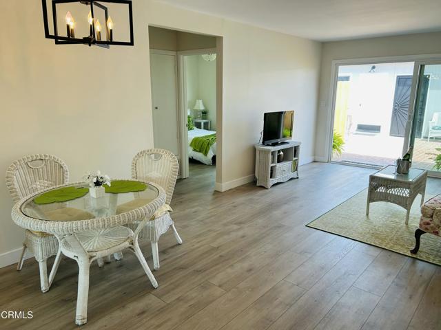Detail Gallery Image 4 of 38 For 163 E Bowling Gr, Port Hueneme,  CA 93041 - 3 Beds | 2 Baths