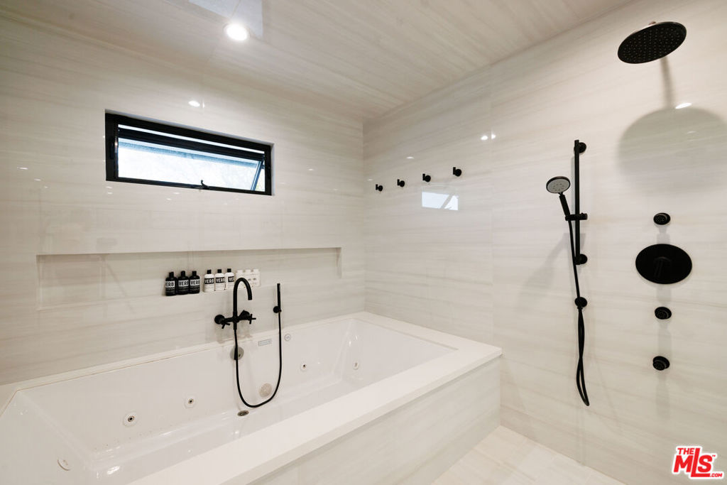 MLS #26939883 image #16