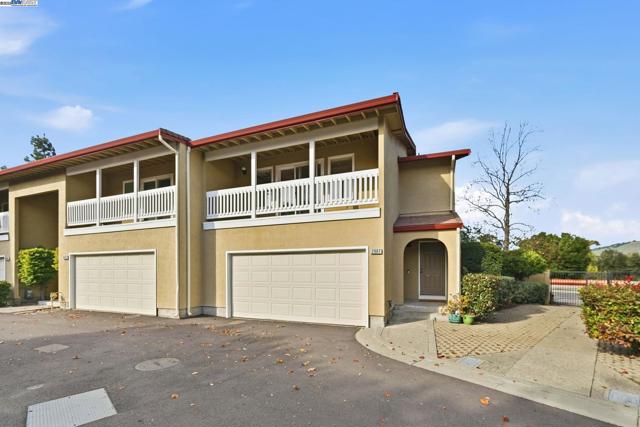 2907 Wilson Cmn, Fremont CA: https://media.crmls.org/mediaz/e7c6a58e-b935-4a8a-9be0-da451712ed18.jpg