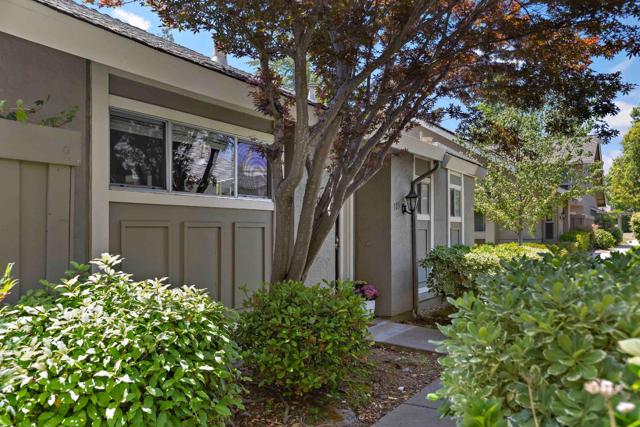 105 Milmar Way, Los Gatos CA: https://media.crmls.org/mediaz/e7c6b861-b1af-4cd1-a209-b3fe743759d5.jpg