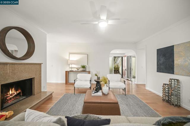 1281 Avenida Sevilla, Walnut Creek CA: https://media.crmls.org/mediaz/e7c72f78-a234-4790-82d1-6f99ee1c07e3.jpg