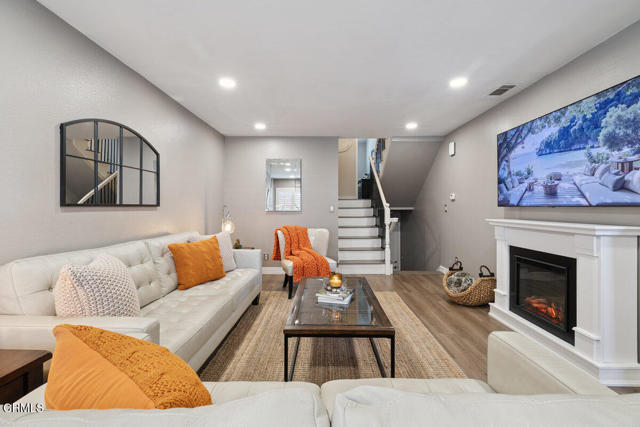 Detail Gallery Image 7 of 33 For 1302 Alessandro Dr, Newbury Park,  CA 91320 - 3 Beds | 2 Baths