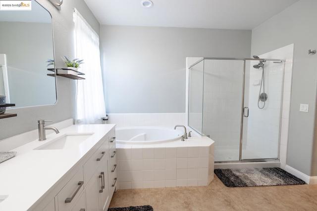 1856 Buck Mountain Court, Antioch CA: https://media.crmls.org/mediaz/e7c8a2cc-5cb8-4f06-af05-bd0295853fff.jpg