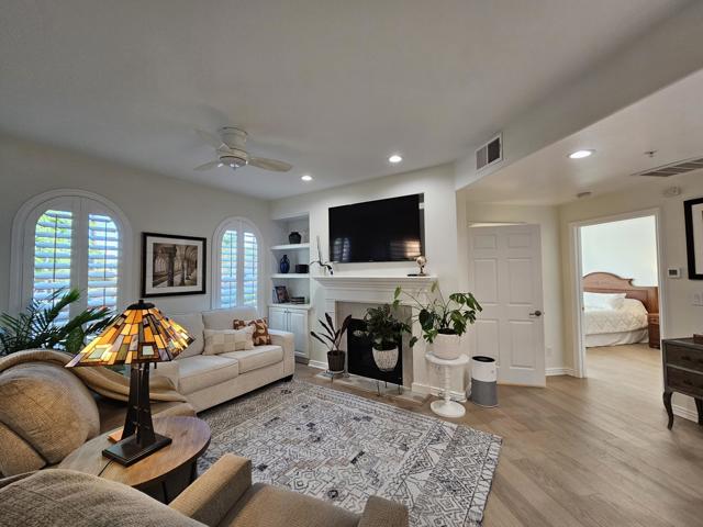 45245 Seeley Drive, La Quinta CA: https://media.crmls.org/mediaz/e7c95853-b7ee-4f61-8b2f-4cbc9b66c70f.jpg