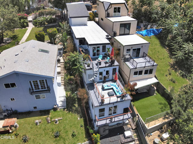 4255 Raynol Street, Los Angeles CA: https://media.crmls.org/mediaz/e7c9c07f-d7f7-4945-abad-095506a2d294.jpg
