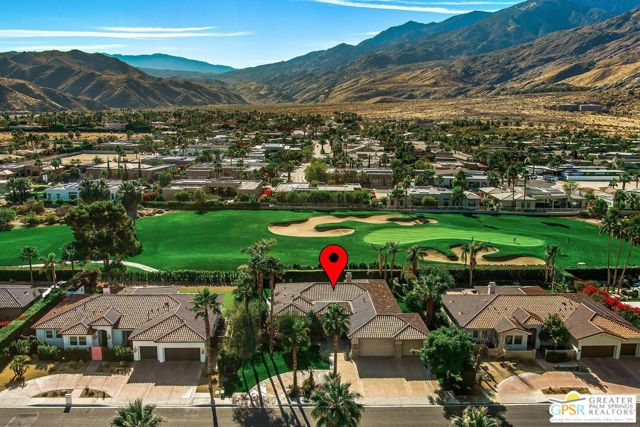 575 E Bogert Trail, Palm Springs CA: https://media.crmls.org/mediaz/e7ca256d-9473-4bdf-9a3c-08f481be738a.jpg