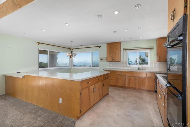 Detail Gallery Image 22 of 52 For 2382 Mirador, Vista,  CA 92084 - 3 Beds | 2/1 Baths