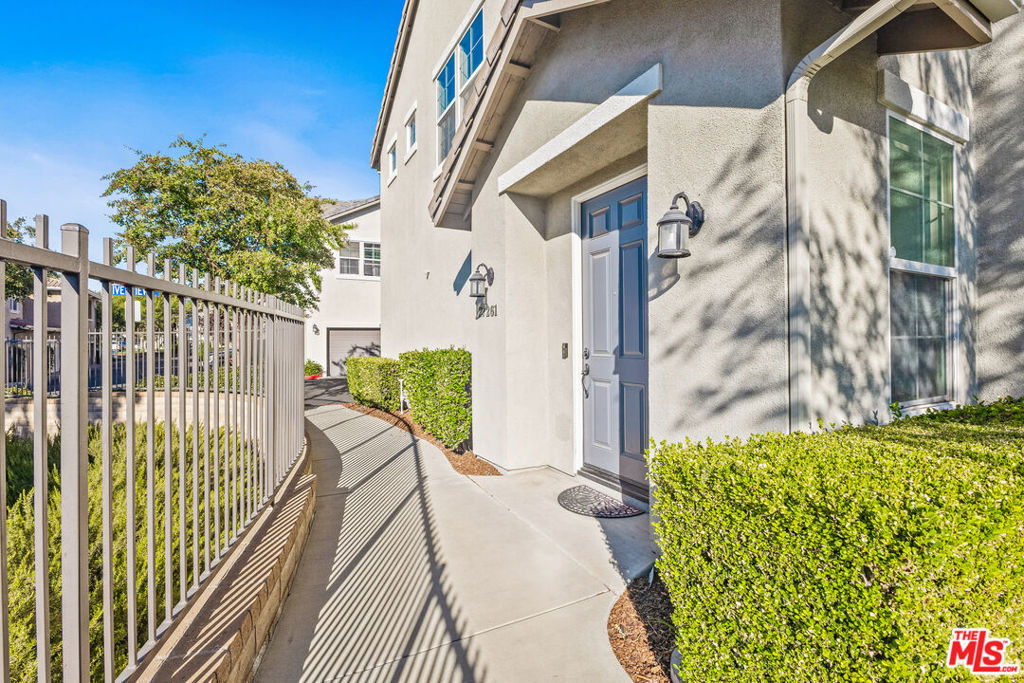 27261 Riverview Lane