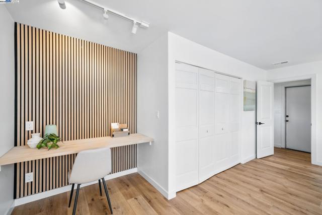 35 San Joaquin Pl, Novato CA: https://media.crmls.org/mediaz/e7caeb06-3315-46c5-a92a-c82a71705834.jpg