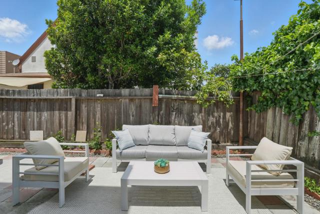 212 Sweeny Street, San Francisco CA: https://media.crmls.org/mediaz/e7cbc04a-c853-4e51-99a1-6cb9bc035c5c.jpg