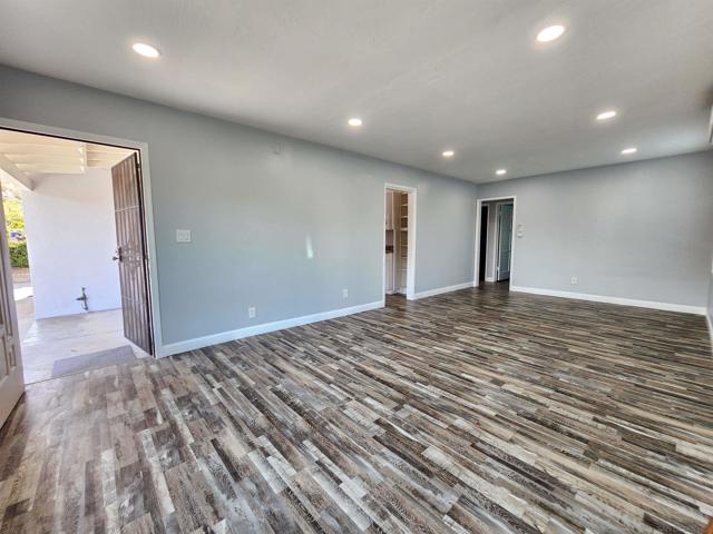 0 4024-4026 college ave, San Diego CA: https://media.crmls.org/mediaz/e7cbfed1-8ef2-4be0-8589-4889003c99fa.jpg