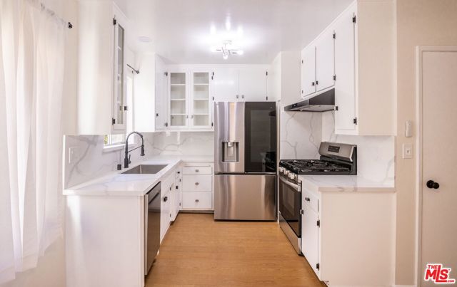 Image 2 of 36 For 1241 17th Street 4