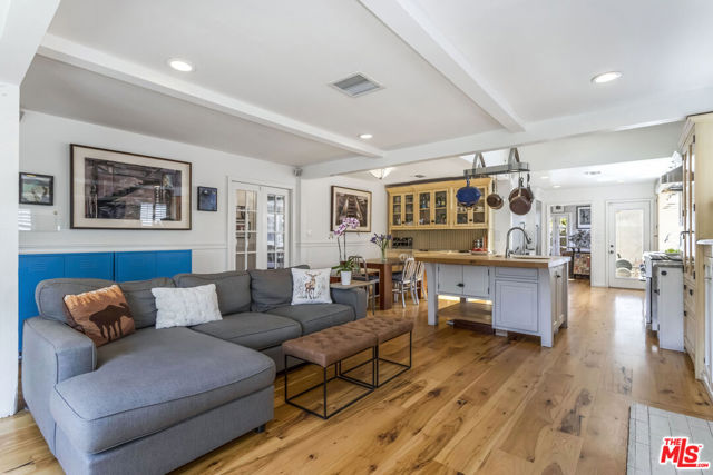 5232 Irvine Avenue photo 4