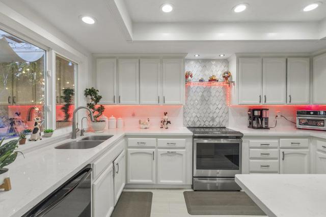 16761 Dry Creek Court, Morgan Hill CA: https://media.crmls.org/mediaz/e7cee4ad-4090-4b7d-89c8-0352984a604e.jpg