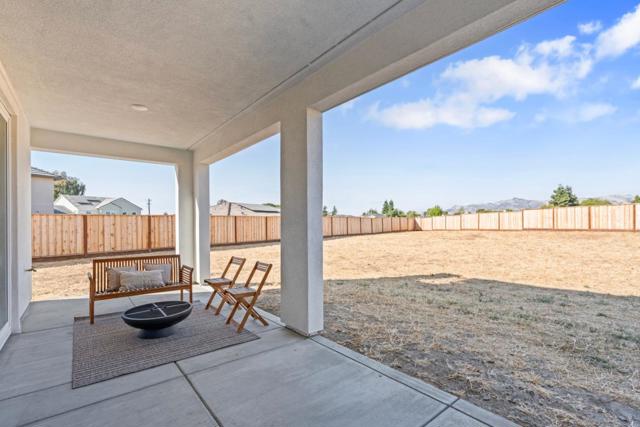 191 Scarlett Way, Hollister CA: https://media.crmls.org/mediaz/e7cf42bc-4a72-4fb9-abef-2df180fe7986.jpg