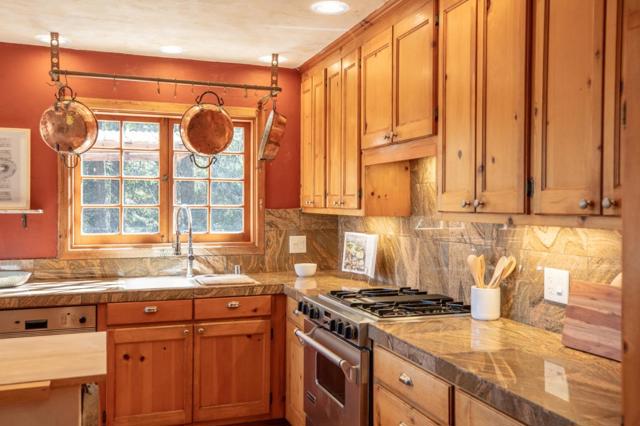 4600 Trout Gulch Road, Aptos CA: https://media.crmls.org/mediaz/e7cf4e23-4f90-47e8-b4bc-d8b5bbcefd22.jpg