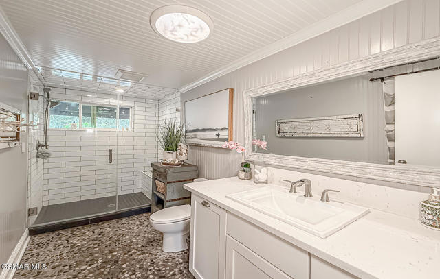 1888 El Monte Drive, Thousand Oaks CA: https://media.crmls.org/mediaz/e7cff2a3-4921-4c01-b7a8-42d5ad8aef5b.jpg