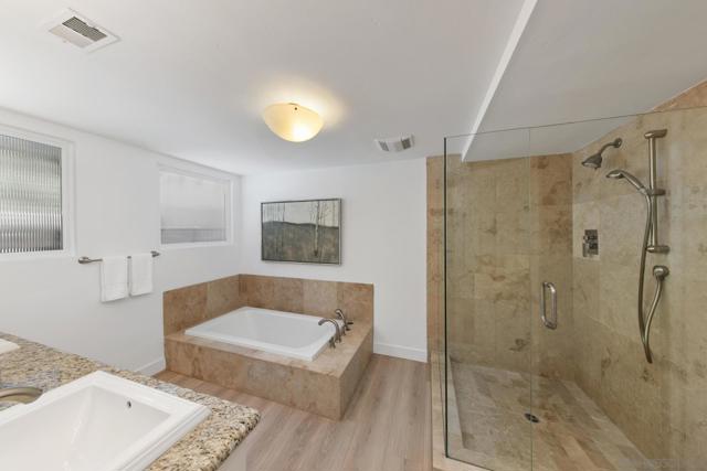 6937 Paseo Laredo, La Jolla CA: https://media.crmls.org/mediaz/e7d0239f-b3fe-43d5-9bd0-11cd2394973b.jpg